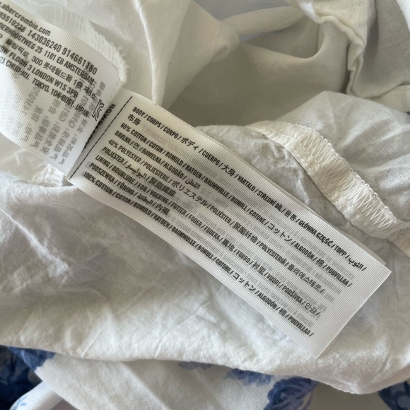 Abercrombie and Fitch skirt 🤍 - Picture 5 of 5